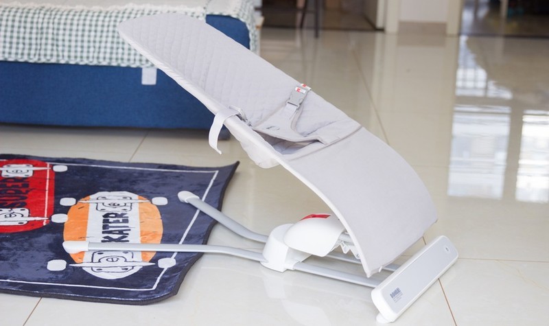 解放双手的哄娃神器，洛贝依多功能弹跳椅评测