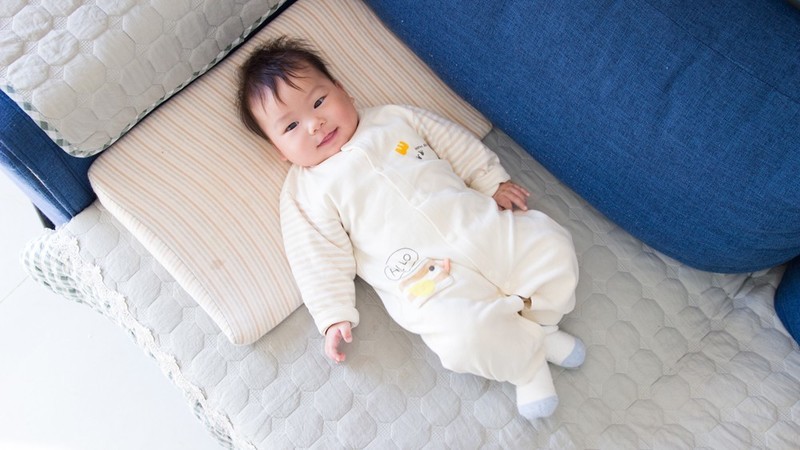 解放双手的哄娃神器，洛贝依多功能弹跳椅评测