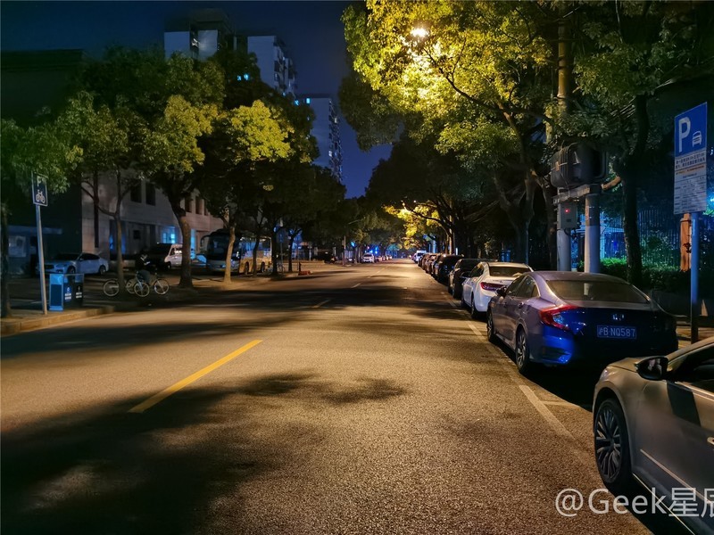 一加9Pro简单测评：游戏性能、高刷屏幕、出色成像！或许很适合你！