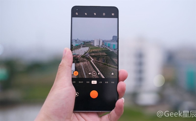 一加9Pro简单测评：游戏性能、高刷屏幕、出色成像！或许很适合你！