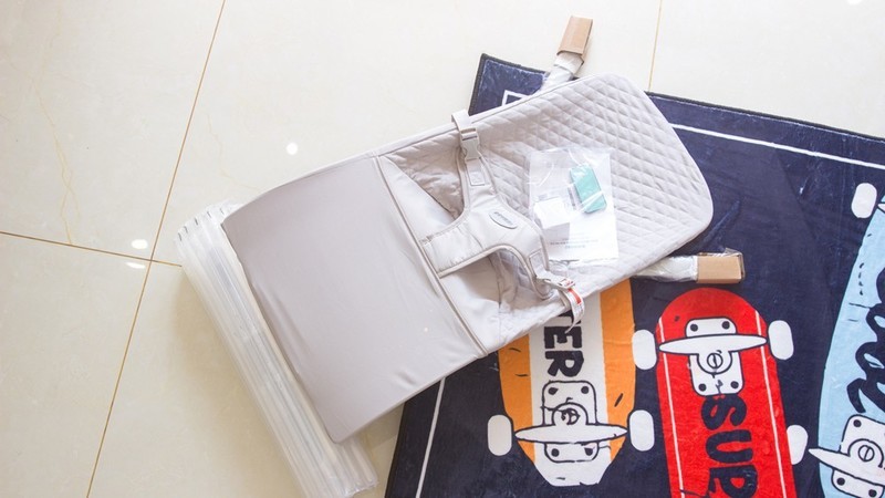 解放双手的哄娃神器，洛贝依多功能弹跳椅评测