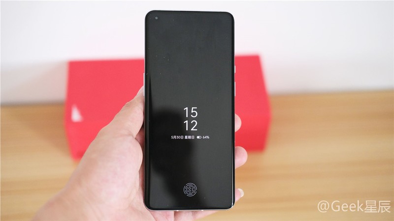 一加9Pro简单测评：游戏性能、高刷屏幕、出色成像！或许很适合你！