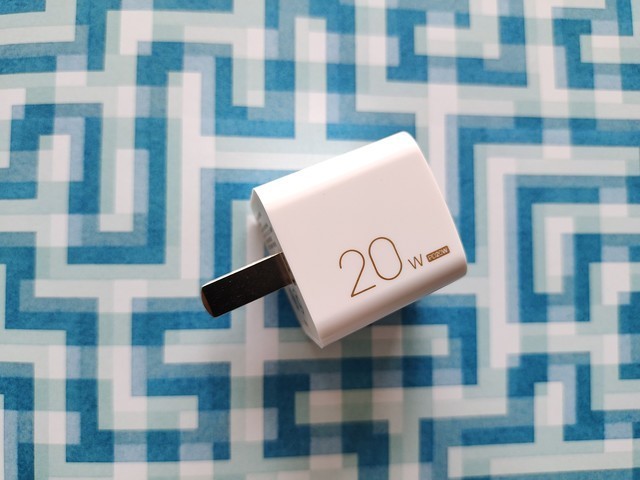 小方糖-SANSG-PD20W快充