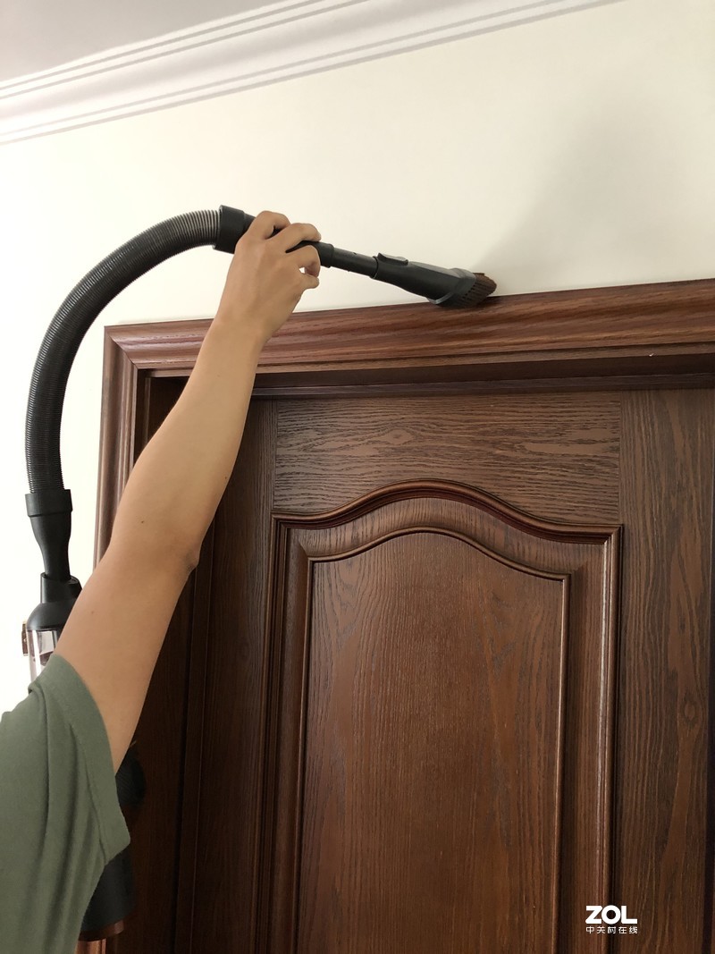 用莱克魔洁M12 MAX吸尘器：做家务好轻松