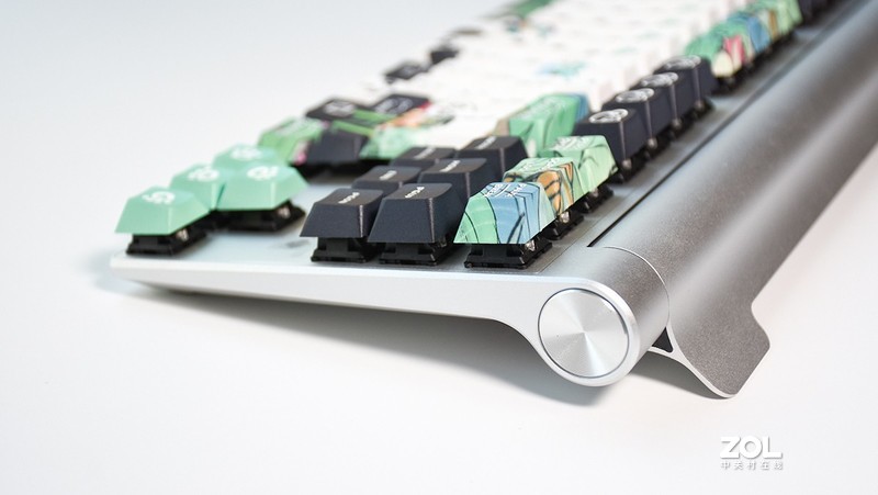 国风配色 扎实体验丨樱桃MX BOARD 8.0机械键盘