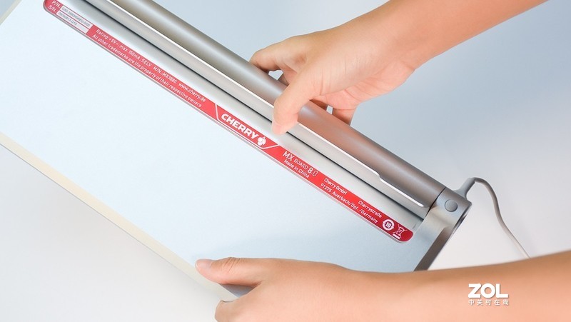 国风配色 扎实体验丨樱桃MX BOARD 8.0机械键盘