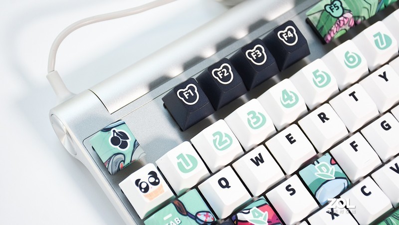 国风配色 扎实体验丨樱桃MX BOARD 8.0机械键盘