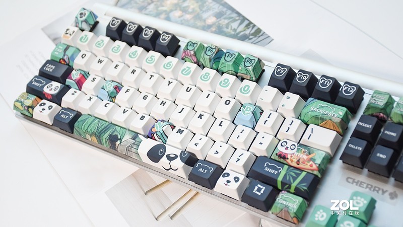 国风配色 扎实体验丨樱桃MX BOARD 8.0机械键盘