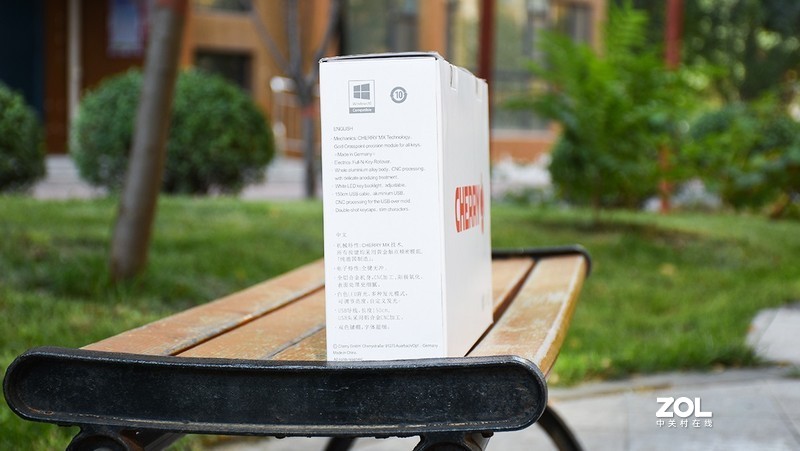 国风配色 扎实体验丨樱桃MX BOARD 8.0机械键盘