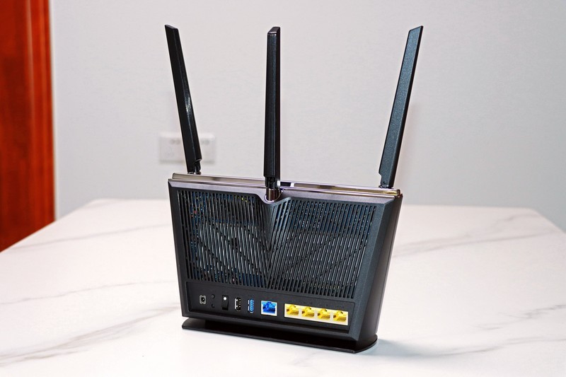 华硕 RT-AX68U，能否撼动经典型号 AC66UB1？