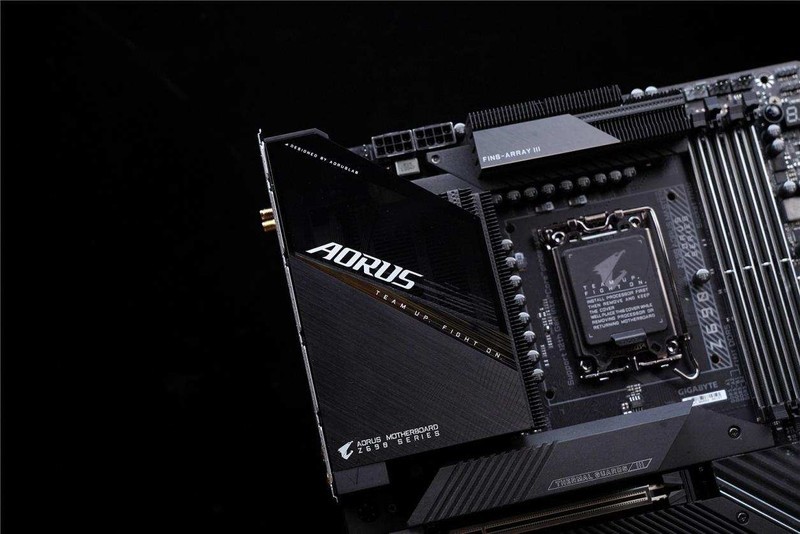 顶级DIY发烧友首选，最强主板来袭—技嘉超级雕Z690 AORUS MASTER