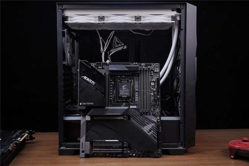 顶级DIY发烧友首选，最强主板来袭—技嘉超级雕Z690 AORUS MASTER