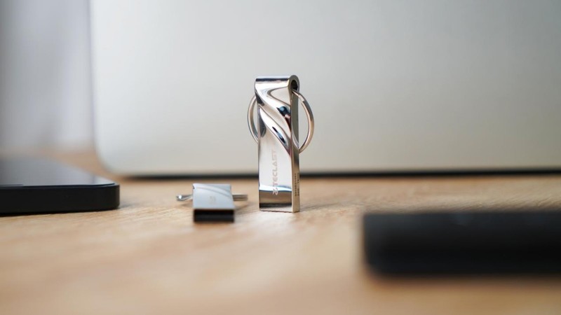 京东U盘爆款榜单出炉，光与影的交织体--台电乐影3.1U盘强势上榜