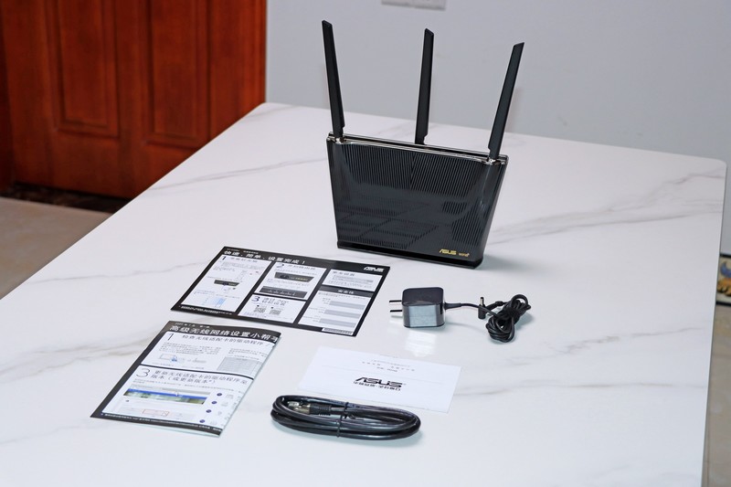 华硕 RT-AX68U，能否撼动经典型号 AC66UB1？