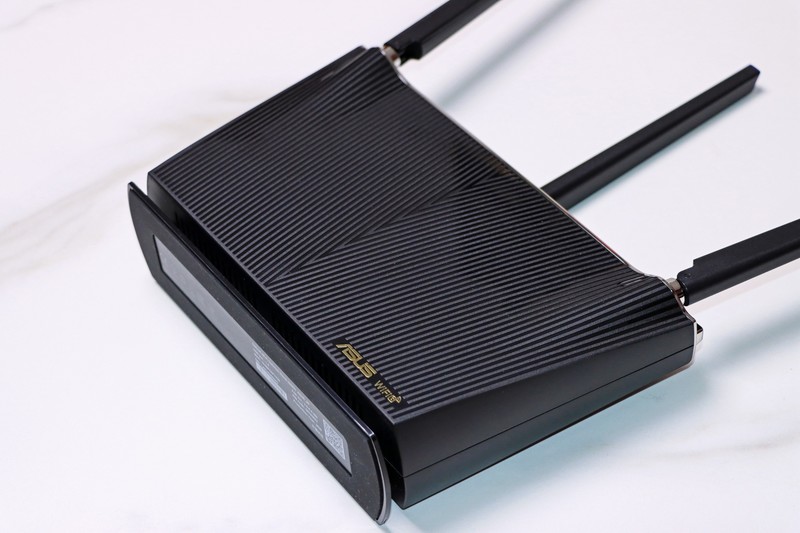 华硕 RT-AX68U，能否撼动经典型号 AC66UB1？