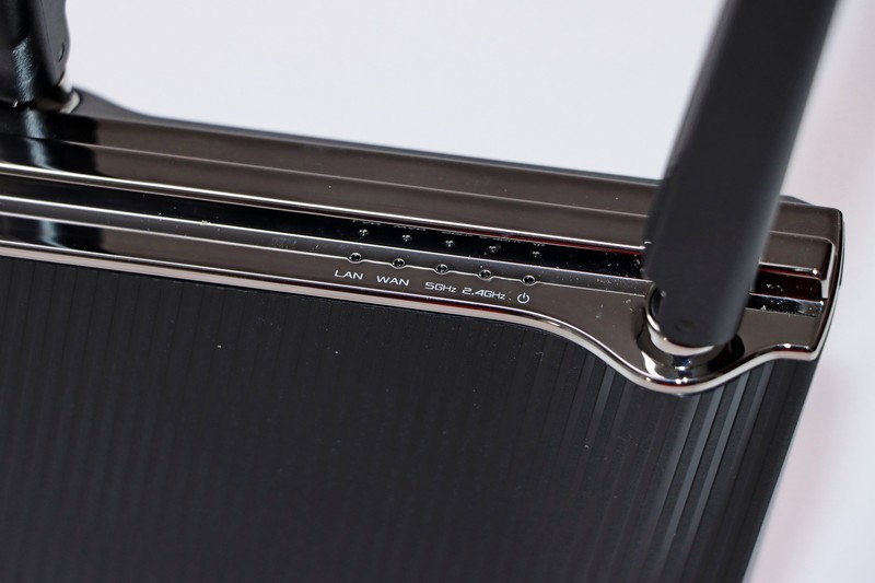 华硕 RT-AX68U，能否撼动经典型号 AC66UB1？