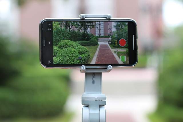 想要的它都有:snoppa自动折叠手机稳定器 atom2