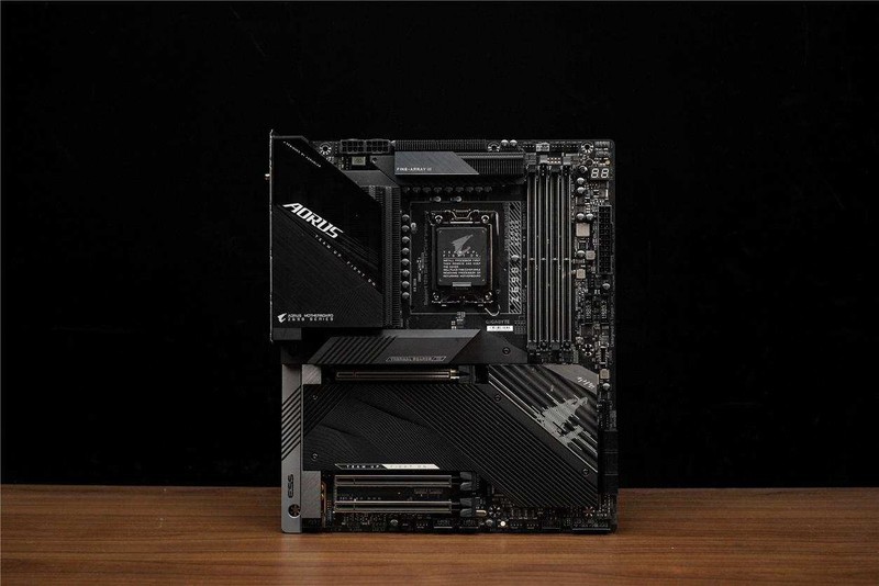 顶级DIY发烧友首选，最强主板来袭—技嘉超级雕Z690 AORUS MASTER