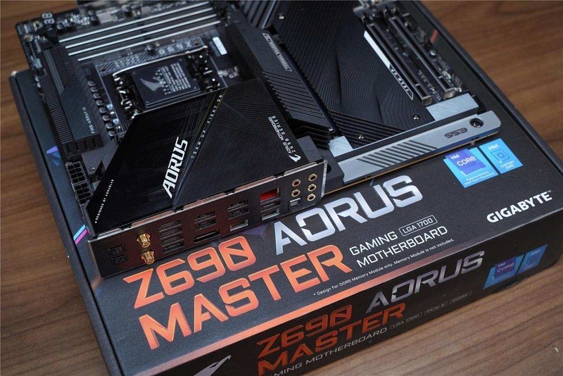 顶级DIY发烧友首选，最强主板来袭—技嘉超级雕Z690 AORUS MASTER
