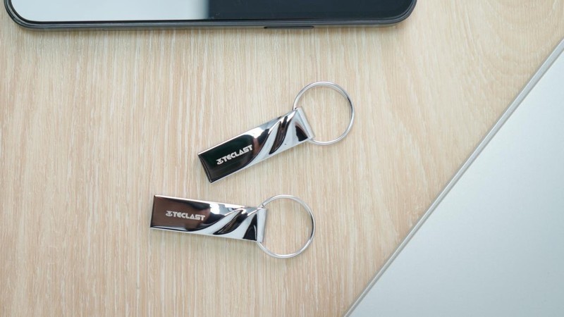 京东U盘爆款榜单出炉，光与影的交织体--台电乐影3.1U盘强势上榜