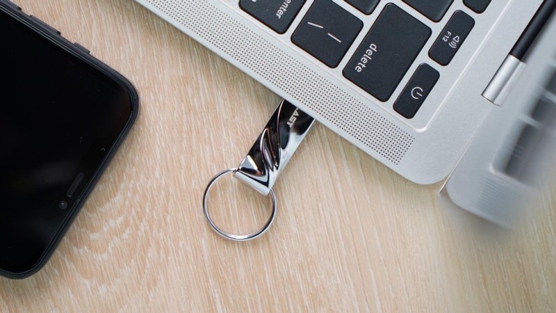 京东U盘爆款榜单出炉，光与影的交织体--台电乐影3.1U盘强势上榜