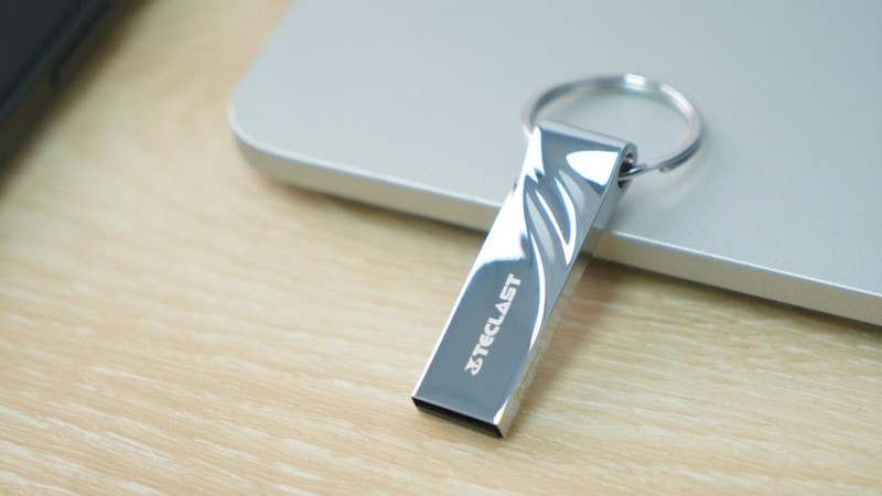 京东U盘爆款榜单出炉，光与影的交织体--台电乐影3.1U盘强势上榜