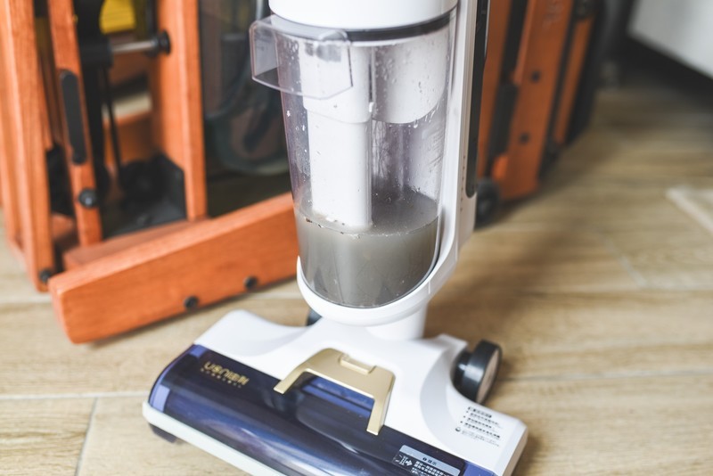 谁说洗地机都很贵？轻便小巧、各项全面的由利F1就是一个好选择