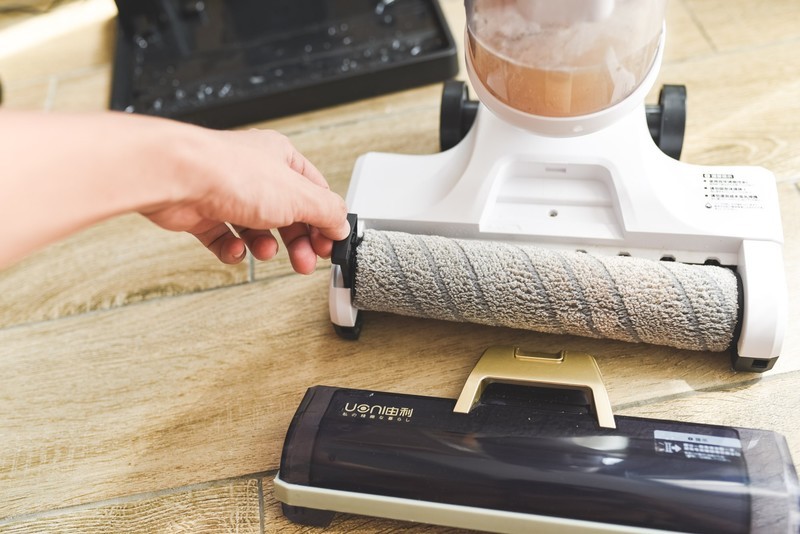 谁说洗地机都很贵？轻便小巧、各项全面的由利F1就是一个好选择