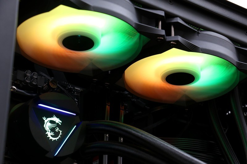 搭载 AMD 锐龙 5600X，微星宙斯盾 Aegis Z5 准系统上手玩