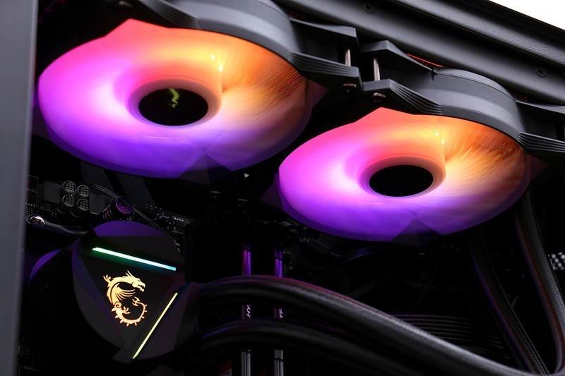 搭载 AMD 锐龙 5600X，微星宙斯盾 Aegis Z5 准系统上手玩