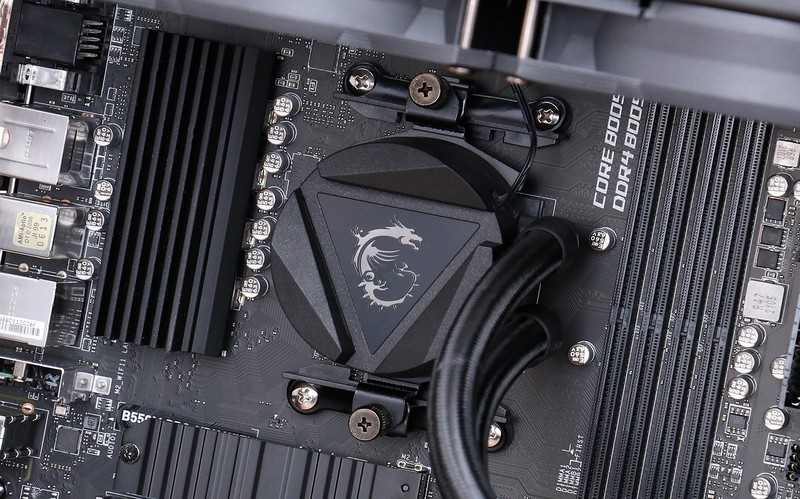 搭载 AMD 锐龙 5600X，微星宙斯盾 Aegis Z5 准系统上手玩