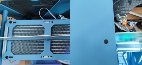 花钱在公司装了一台樱瞳花嫁，同时都说我傻结果……