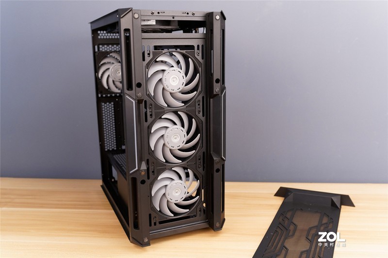 不惧炎热夏日装机新选择， XPG 入侵者&季风系列温柔台风评测