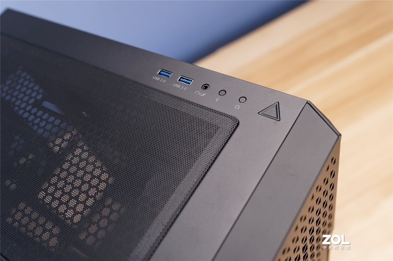 不惧炎热夏日装机新选择， XPG 入侵者&季风系列温柔台风评测