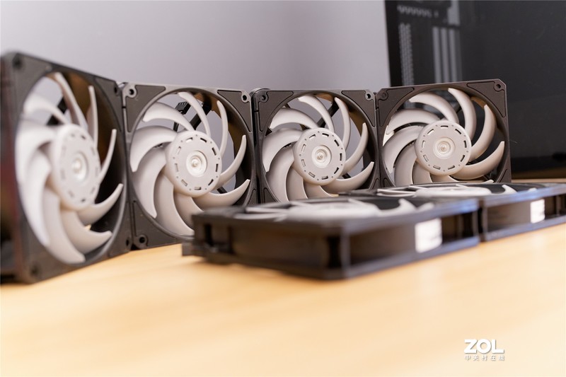 不惧炎热夏日装机新选择， XPG 入侵者&季风系列温柔台风评测