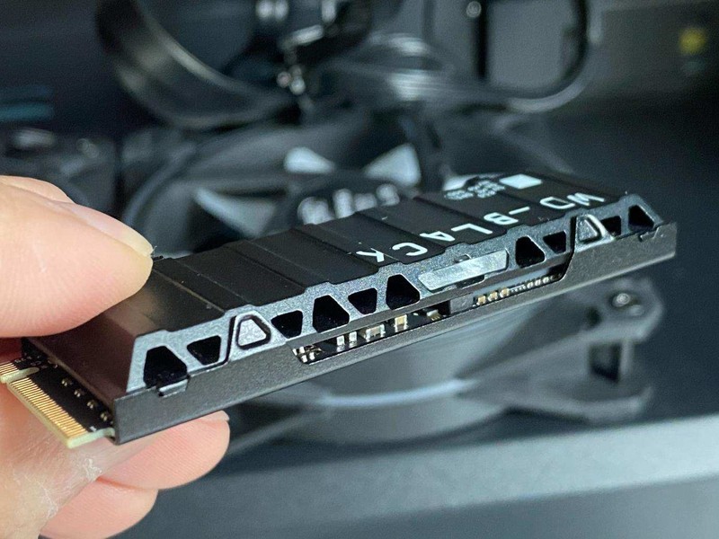 用PCIe 4.0硬盘更爽吗？西部数据WD_BLACK SN850测试，性能碾压？