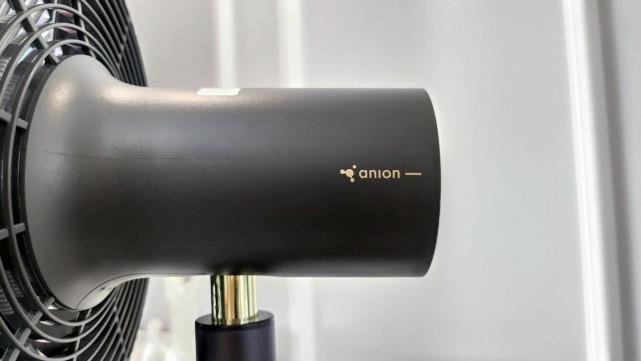 智米直流变频落地扇3黑金版：凉爽自然风，轻松度过微热初夏