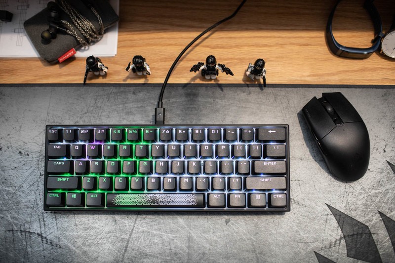 一把能让桌面空间变大的键盘，海盗船K65 Mini