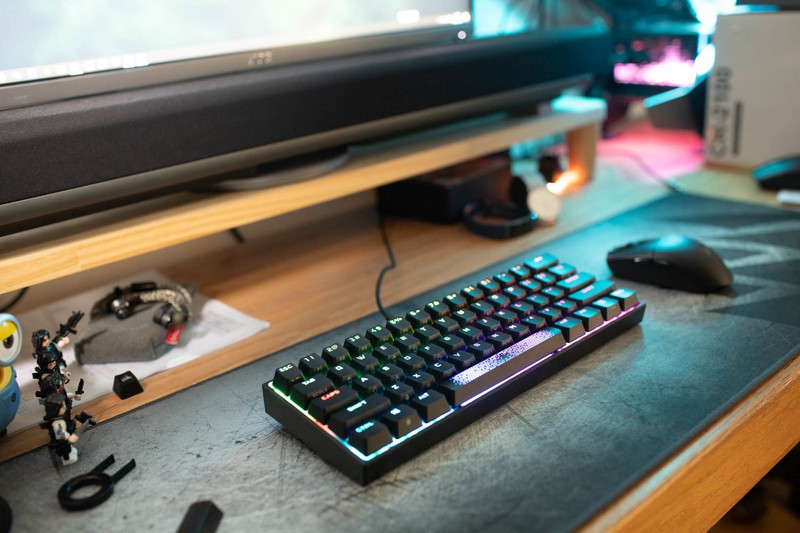 一把能让桌面空间变大的键盘，海盗船K65 Mini