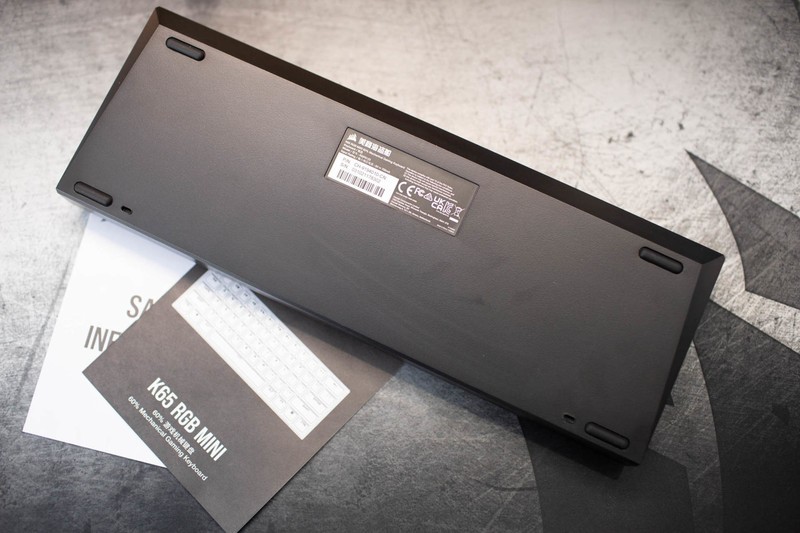 一把能让桌面空间变大的键盘，海盗船K65 Mini