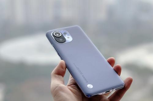 互联网上，小米和华为为何不联手共进，而非要互怼不停？