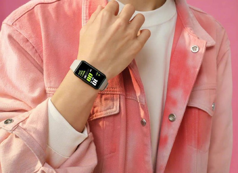 全面屏智能手环来了，开箱测评带你了解详情