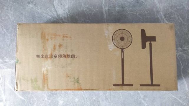 智米直流变频落地扇3黑金版：凉爽自然风，轻松度过微热初夏