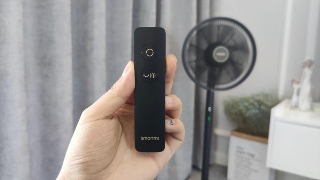 智米直流变频落地扇3黑金版：凉爽自然风，轻松度过微热初夏