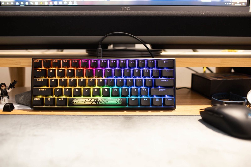 一把能让桌面空间变大的键盘，海盗船K65 Mini