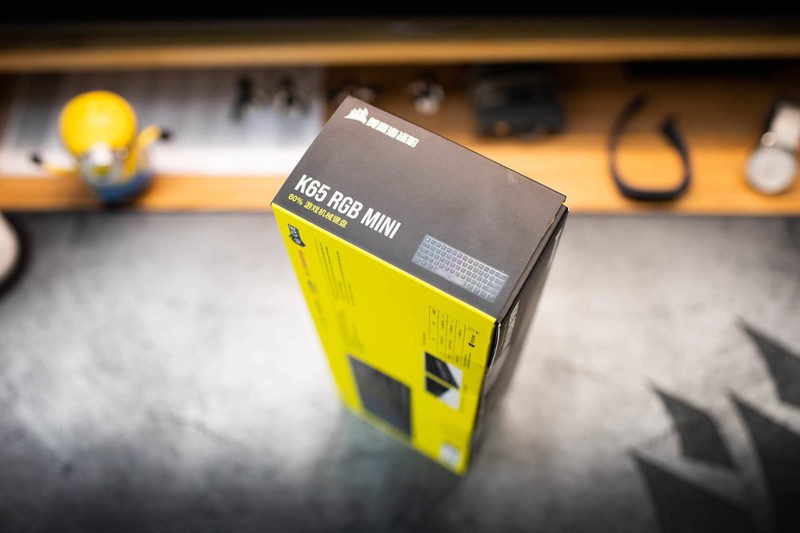 一把能让桌面空间变大的键盘，海盗船K65 Mini