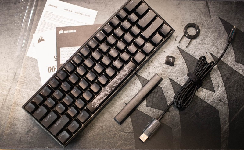 一把能让桌面空间变大的键盘，海盗船K65 Mini