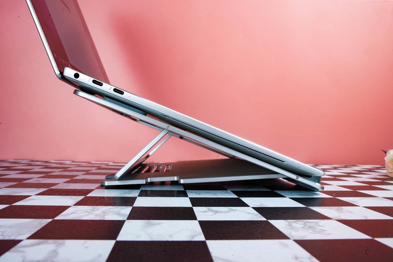 酷冷至尊Ergo铝支架：更轻，更薄，笔记本电脑必备神器