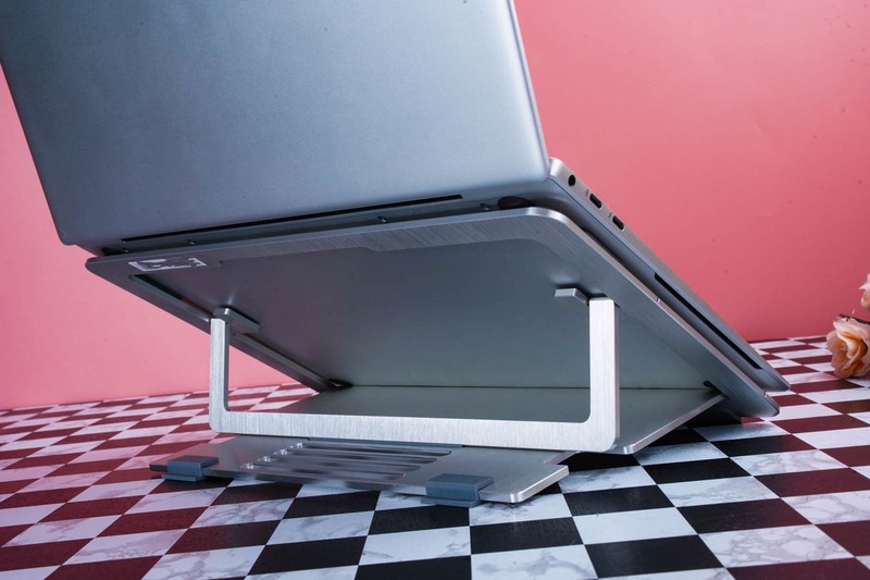 酷冷至尊Ergo铝支架：更轻，更薄，笔记本电脑必备神器