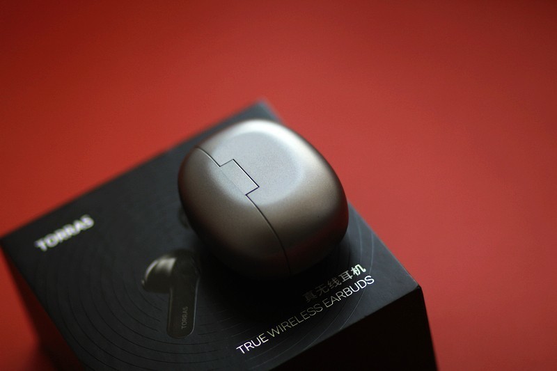 仿生鲸腔结构共振发声 图拉斯G10蓝牙耳机